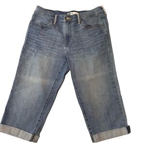 Levi’s Women’s Sz 10 Classic Rolled Jean Denim Capri Pants Medium‎ Wash Cotton